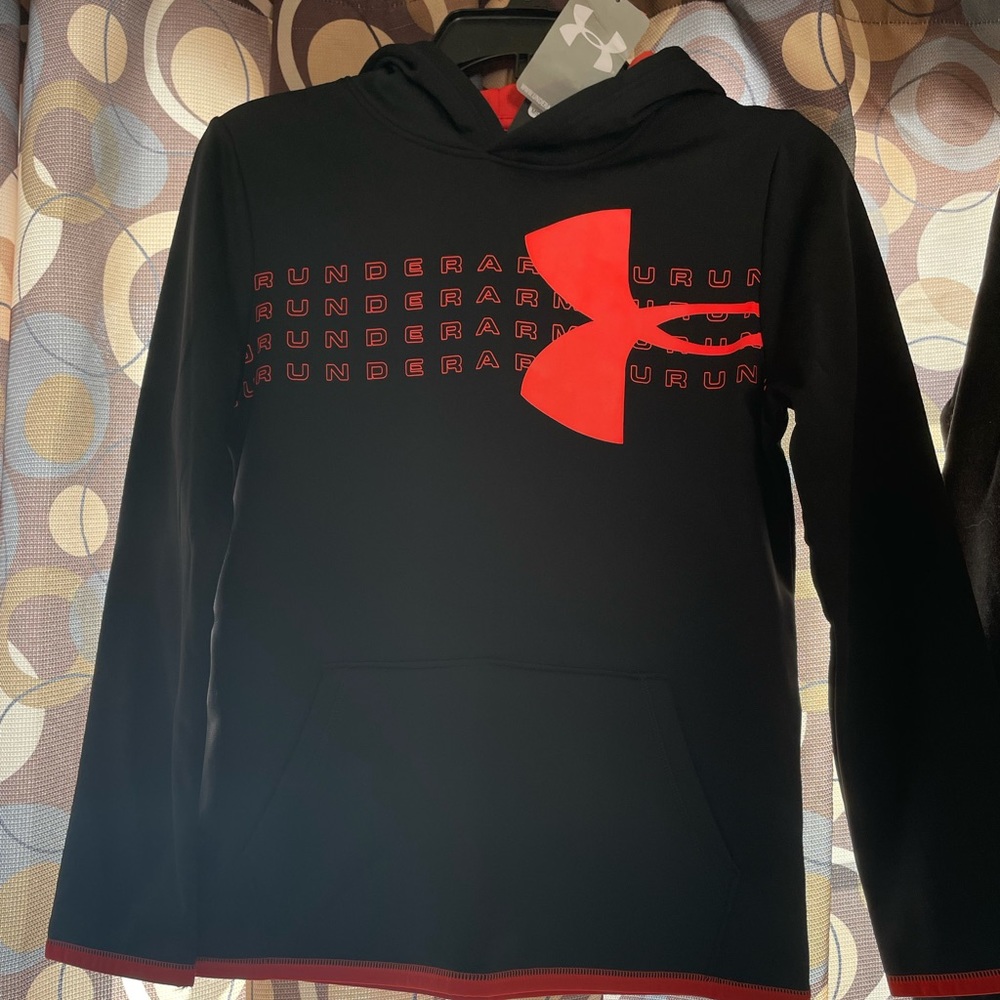 Under armour sweatshirt